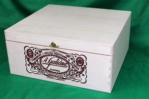 <transcy>CHRISTMAS BOX 12</transcy>